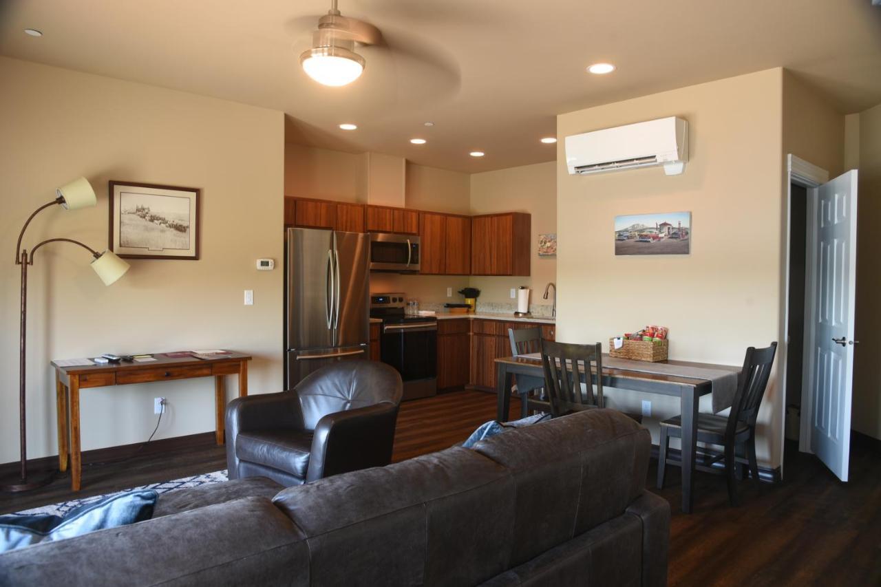 Zillah Lakes Inn Экстерьер фото